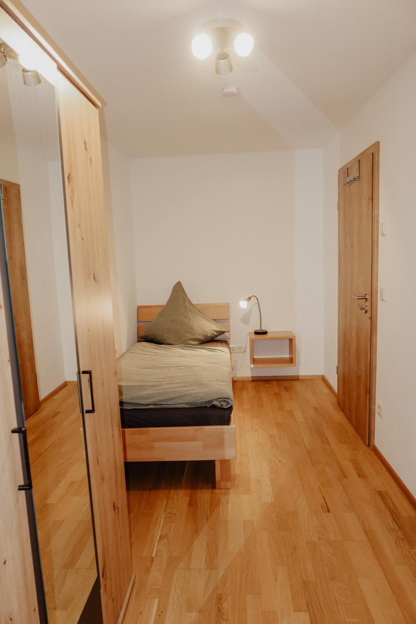 Ferienwohnung/Arbeiterwohnung Kampenwand Рордорф Екстер'єр фото
